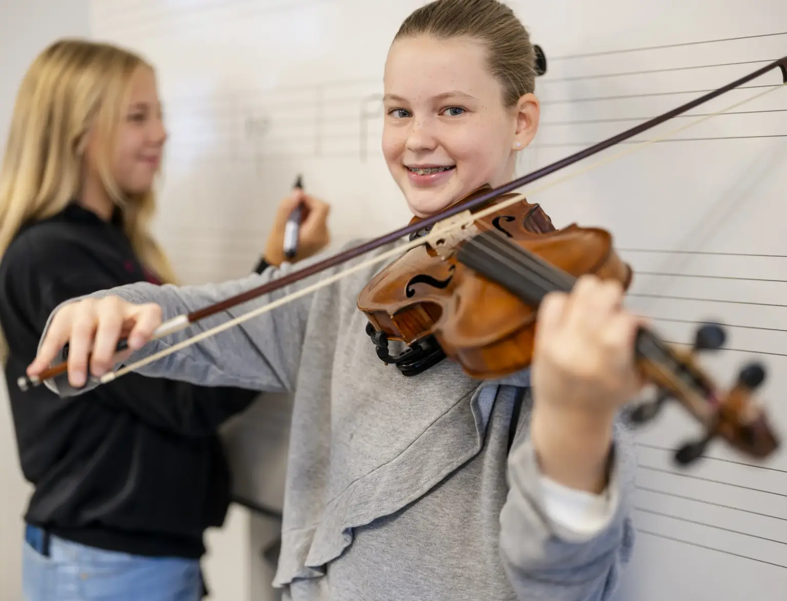 St Dominikus Gymnasium 2560 Musik Unterricht Geige St. Dominikus KA Okt25 foto eberle
