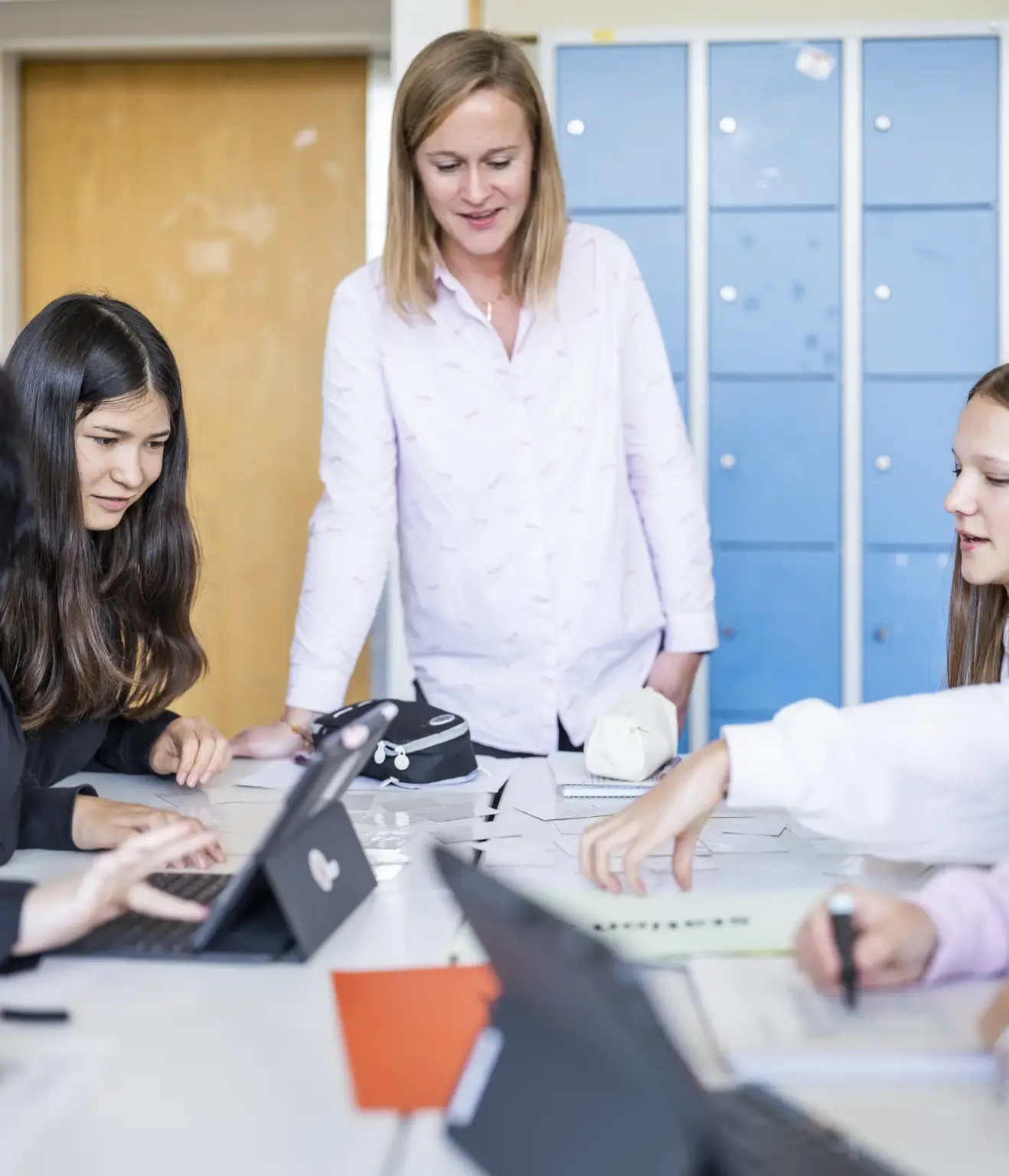 St Dominikus Gymnasium 2984 Gruppenarbeit St. Dominikus KA Okt25 foto eberle