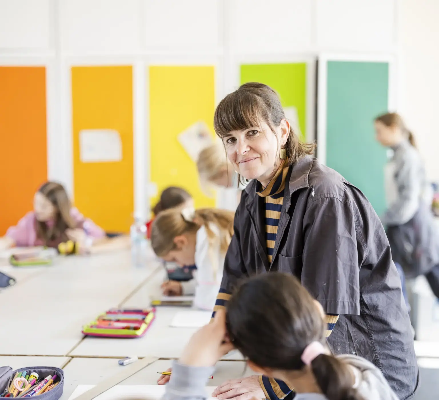 St Dominikus Gymnasium 3047 Kunst Lehrerin St. Dominikus KA Okt25 foto eberle