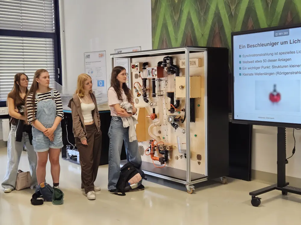 st dominikus gymnasium karlsruhe Physik KIT Exkursion03