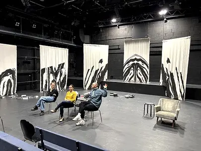 theaterbesuch 6a 7a0002 97qx45g436vcyey